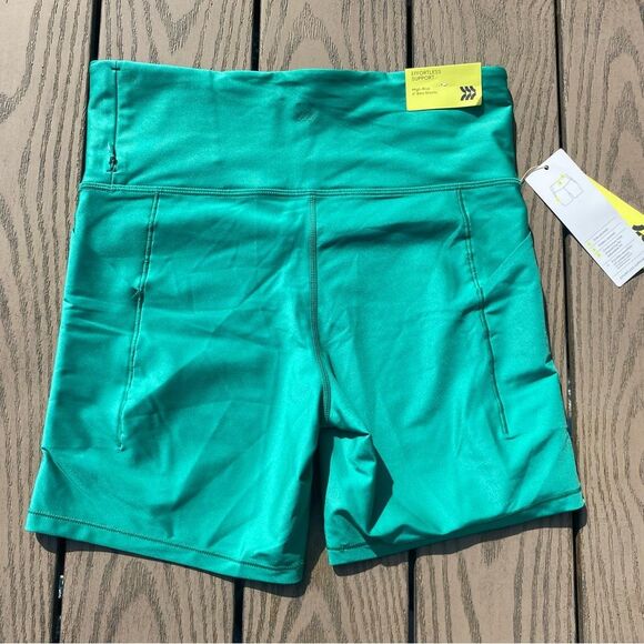 NWT All in motion medium green effortless support 6 inch bike active shorts - Picture 8 of 8
